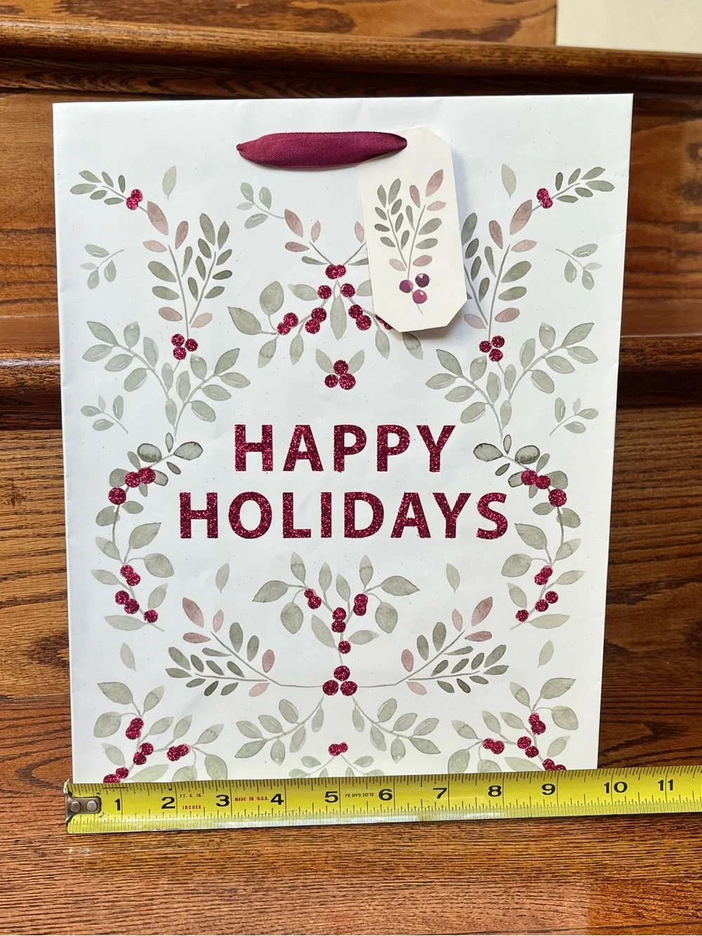 2 Design Focus Happy Holiday Christmas Bags